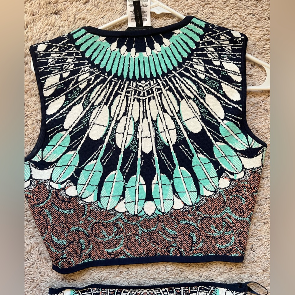 BCBG Aztec 2 piece set - Picture 7 of 7